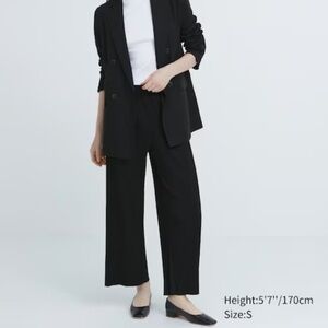 UNIQLO Pleated Straight Pants